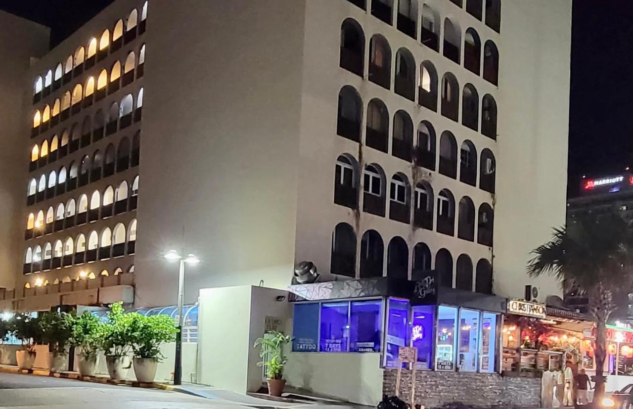 Condado Beachfront Tantra Apartment San Juan Buitenkant foto