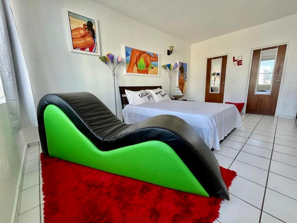 Condado Beachfront Tantra Apartment San Juan Buitenkant foto