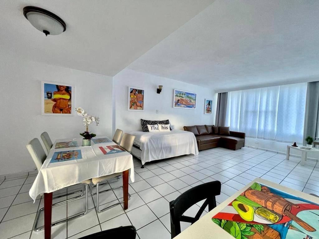 Condado Beachfront Tantra Apartment San Juan Buitenkant foto